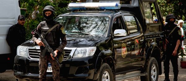 Припадници египатске полиције Припадници египатске полиције - Sputnik Србија