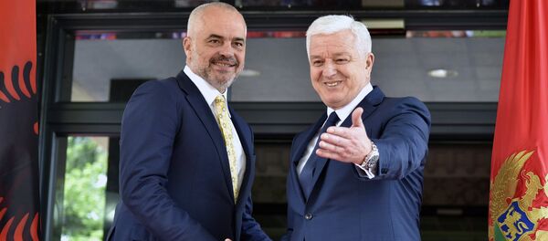 Премијер Албаније Еди Рама и премијер Црне Горе Душко Марковић - Sputnik Србија