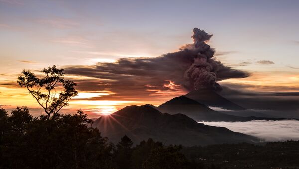 Ерупција вулкана на Балију - Sputnik Србија