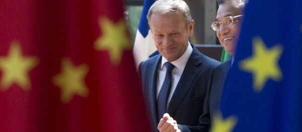 Predsednik Evropskog saveta Donald Tusk i kineski premijer Li Kećijang - Sputnik Srbija