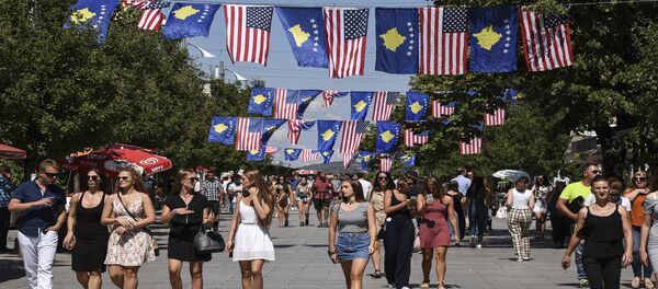Америчке и заставе тзв косова у Приштини Америчке и заставе тзв косова у Приштини - Sputnik Србија