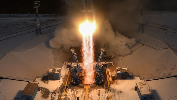Запуск ракеты-носителя Союз-2.1б с КА Метеор №2-1 с космодрома Восточный - Sputnik Србија
