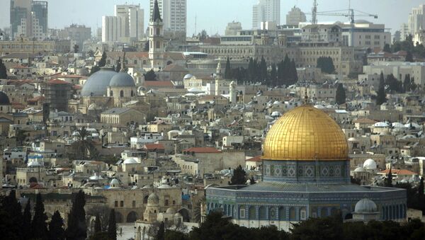 A general view of The Dome of the Rock Mosque at the Al Aqsa Mosque compound, known by the Jews as the Temple Mount, is seen from the Mount of Olives in east Jerusalem. (File) - Sputnik Srbija