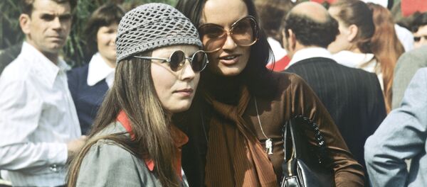 Времеплов: Како се забављала совјетска омладина - Sputnik Србија