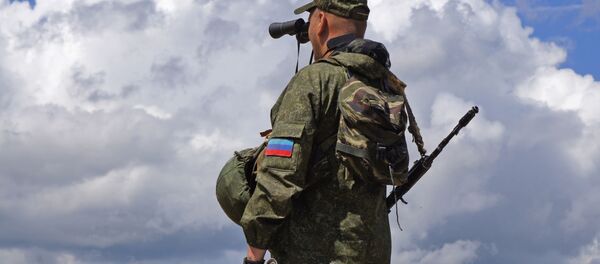 Припадник војске ЛНР - Sputnik Србија