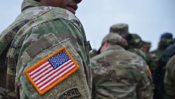 Амерички војник на заједничким војним вежбама САД и Румуније у оквиру операције Атлантска одлучност у Румунији - Sputnik Србија