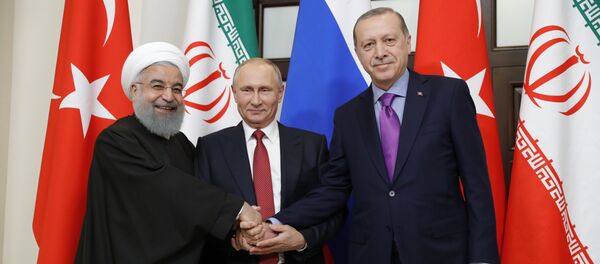 Predsednik  Irana Hasan Rohani, predsednik Rusije Vladimir Putin i predsednik Turske Redžep Tajip Erdogan - Sputnik Srbija