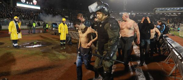 Туча хулигана после дербија у Београду - Sputnik Србија