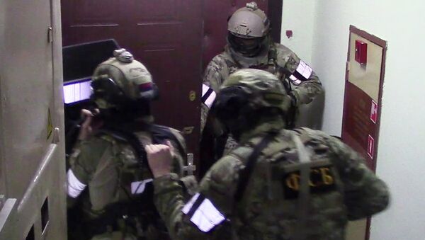 Pripadnici FSB tokom operacije hapšenja terorističke grupe u Moskvi - Sputnik Srbija