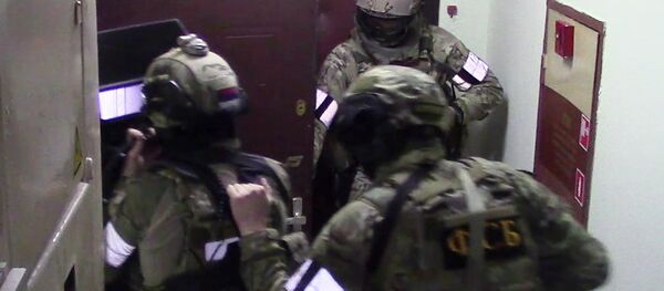 Pripadnici FSB tokom operacije hapšenja terorističke grupe u Moskvi - Sputnik Srbija