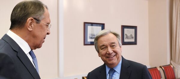 Министар спољних послова Русије Сергеј Лавров и генерални секретар УН Антонио Гутереш на састанку у Санкт Петербургу Министар спољних послова Русије Сергеј Лавров и генерални секретар УН Антонио Гутереш на састанку у Санкт Петербургу - Sputnik Србија