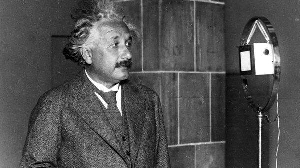Алберт Ајнштајн у Берлину  18. октобра 1930. - Sputnik Србија