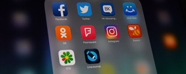 Иконе друштвених мрежа на екрану смартфона - Sputnik Србија