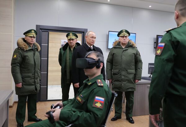 Primena novih tehnologija u ruskoj vojsci: Putin u inspekciji Primena novih tehnologija u ruskoj vojsci: Putin u inspekciji - Sputnik Srbija