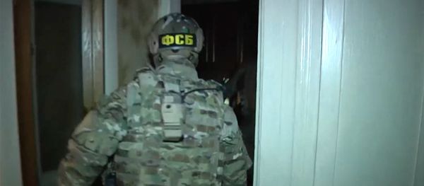 Припадници ФСБ током хапшења лица осумњичених за припремање терористичког напада у Санкт Петербургу Припадници ФСБ током хапшења лица осумњичених за припремање терористичког напада у Санкт Петербургу - Sputnik Србија