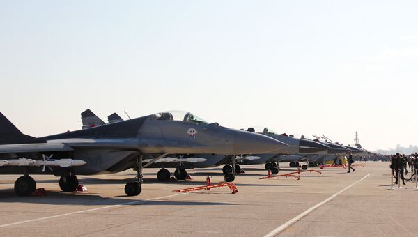 Авиони МиГ-29 на аеродрому у Батајници. Авиони МиГ-29 на аеродрому у Батајници. - Sputnik Србија