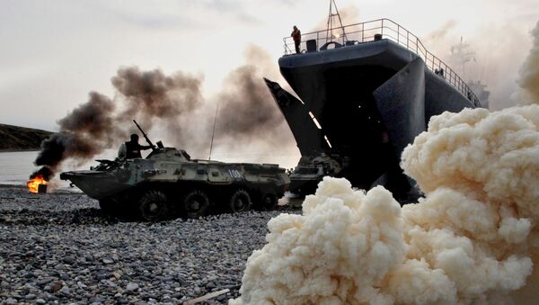 Оклопни транспортери са морског пешадијом на полигоне Клерк - Sputnik Србија
