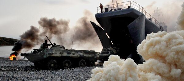 Оклопни транспортери са морског пешадијом на полигоне Клерк Оклопни транспортери са морског пешадијом на полигоне Клерк - Sputnik Србија