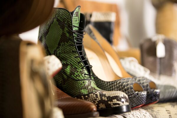 Ципеле од змијске коже заплењене на аеродрому Хитроу у Лондону - Sputnik Србија