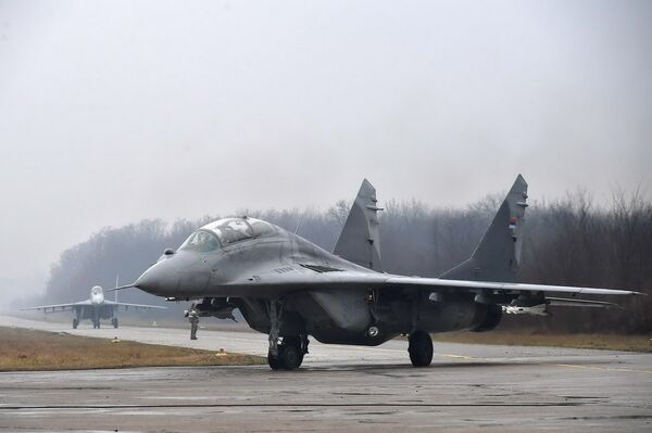 „Наша обученост и исправност авиона су на високом нивоу и на основу тога поуздано и сигурно штитимо и контролишемо наш животни простор и наставићемо да радимо на подизању те способности“, рекао је Живак. - Sputnik Србија