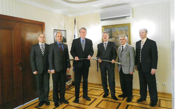 Penzionisani potpukovnik i rezervni oficir VS Butolen Franc i ambasador Rusije u Srbiji Aleksandar Čeupurin. Penzionisani potpukovnik i rezervni oficir VS Butolen Franc i ambasador Rusije u Srbiji Aleksandar Čeupurin. - Sputnik Srbija