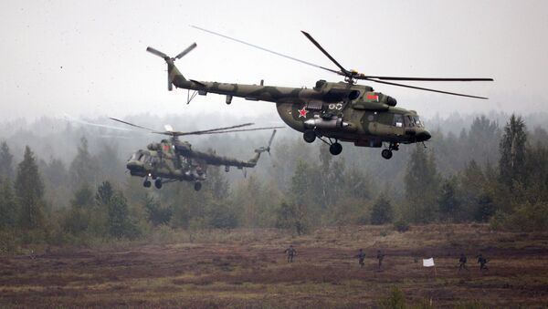 Helikopteri Mi-8 na poligonu u beloruskom gradu Borisov, tokom vojnih vežbi Zapad 2017 - Sputnik Srbija