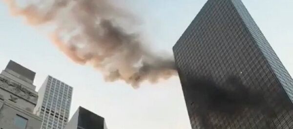 Трампва кула у пламену, Њујорк, САД Трампва кула у пламену, Њујорк, САД - Sputnik Србија