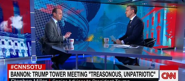 Стивен Милер и Џек Тапер током интервјуа на Си-Ен-Ену - Sputnik Србија