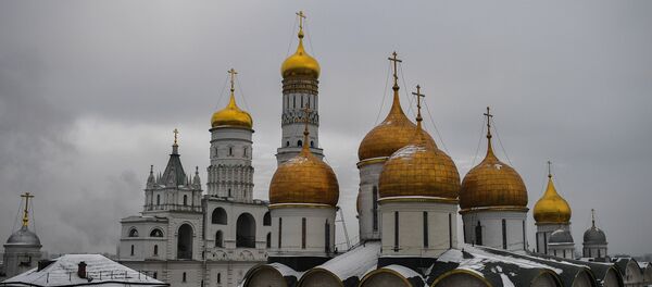 Успенски сабор и звоник Ивана Великог у московском Кремљу Успенски сабор и звоник Ивана Великог у московском Кремљу - Sputnik Србија