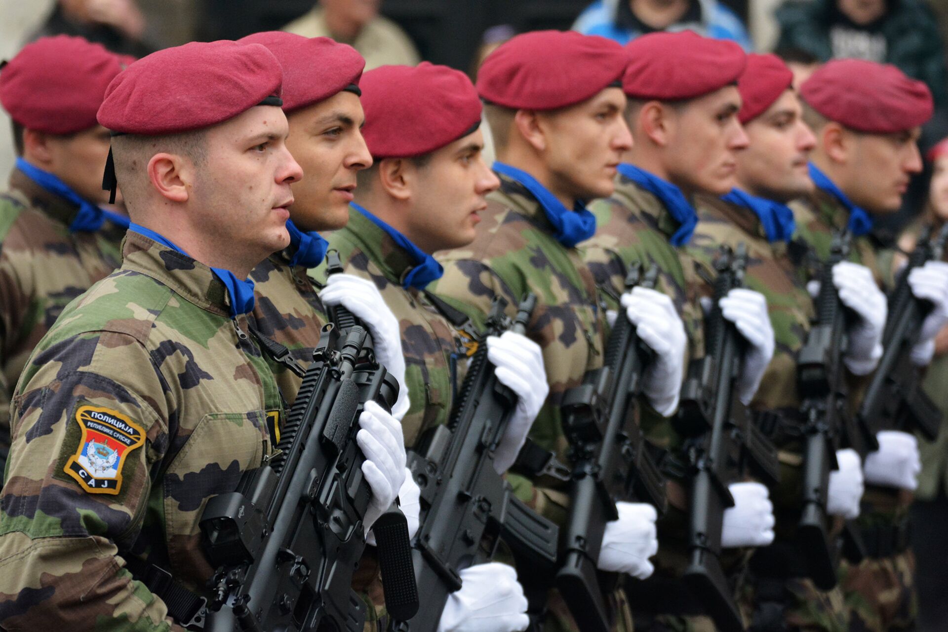 Defile u Banjaluci povodom proslave Dana Republike Srpske. - Sputnik Srbija, 1920, 28.08.2025