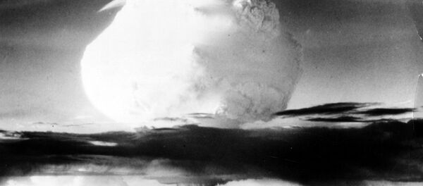 Експлозија прве хидрогенске бомбе на Тихом океану у близини Маршалових острва - Sputnik Србија