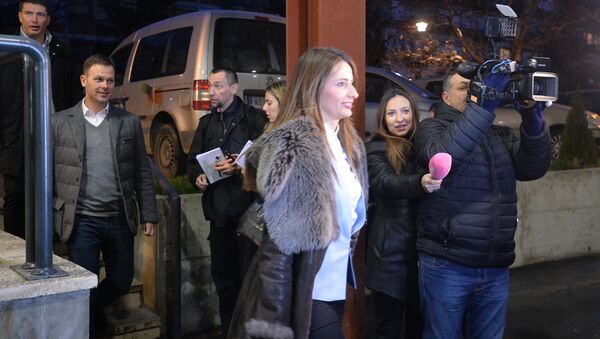 Синиша Мали и Нела Кубуровић стижу на седницу Председништва СНС-а - Sputnik Србија