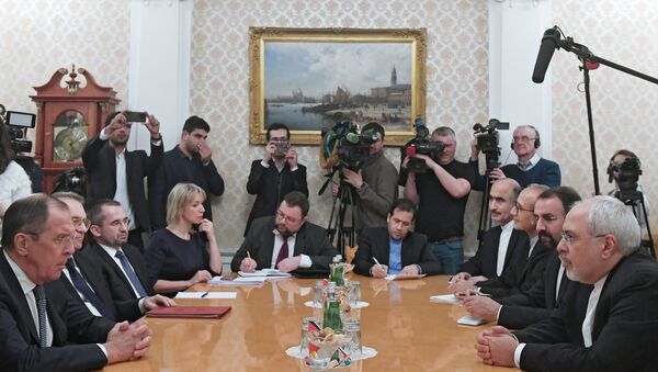Šefovi diplomatije Rusije Sergej Lavrov i Irana Mohamed Zarif u Moskvi - Sputnik Srbija