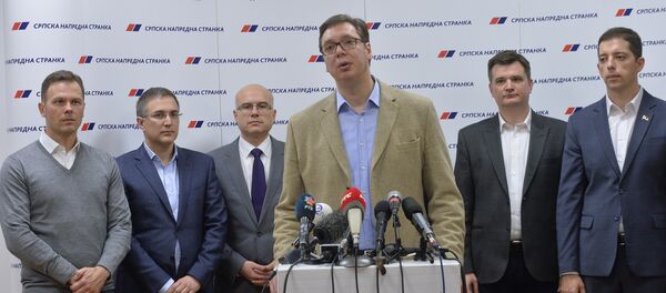 Aleksandar Vučić i čelnici SNS-a - Sputnik Srbija