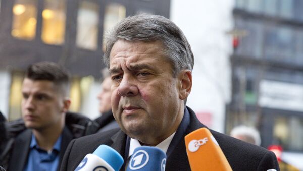 Nemački ministar spoljnih poslova Zigmar Gabrijel daje izjavu za medije - Sputnik Srbija