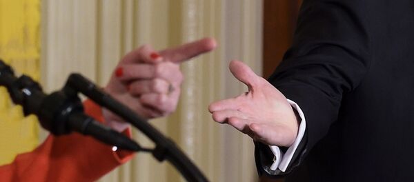 Тереза Меј и Доналд Трамп - Sputnik Србија