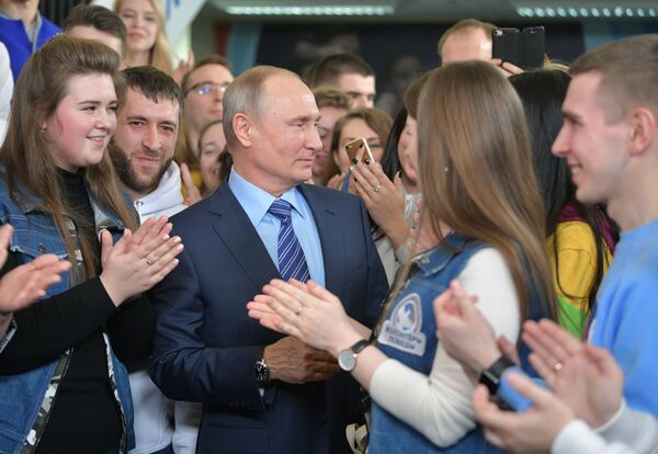 Председник РФ Владимир Путин у предизборној кампањи Председник РФ Владимир Путин у предизборној кампањи - Sputnik Србија