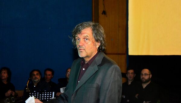 Sputnjik na jedinom mestu na kojem ministri i javne ličnosti čekaju studente - Sputnik Srbija