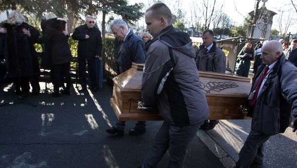 Ковчег са телом Оливера Ивановића стигао на Ново гробље - Sputnik Србија