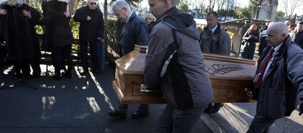 Ковчег са телом Оливера Ивановића стигао на Ново гробље - Sputnik Србија
