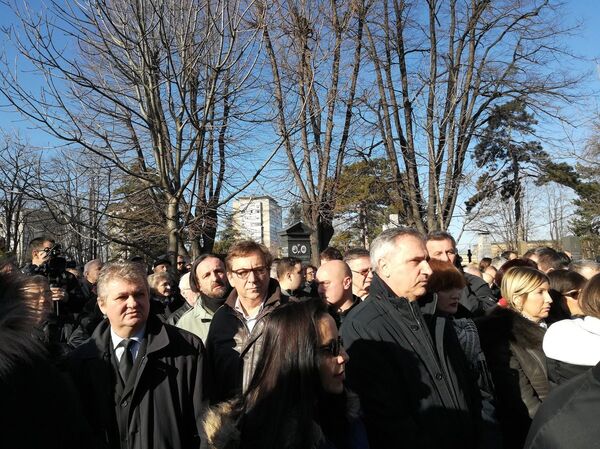 Glumac Tihomir Stanić došao je da oda počast Oliveru Ivanoviću Glumac Tihomir Stanić došao je da oda počast Oliveru Ivanoviću - Sputnik Srbija