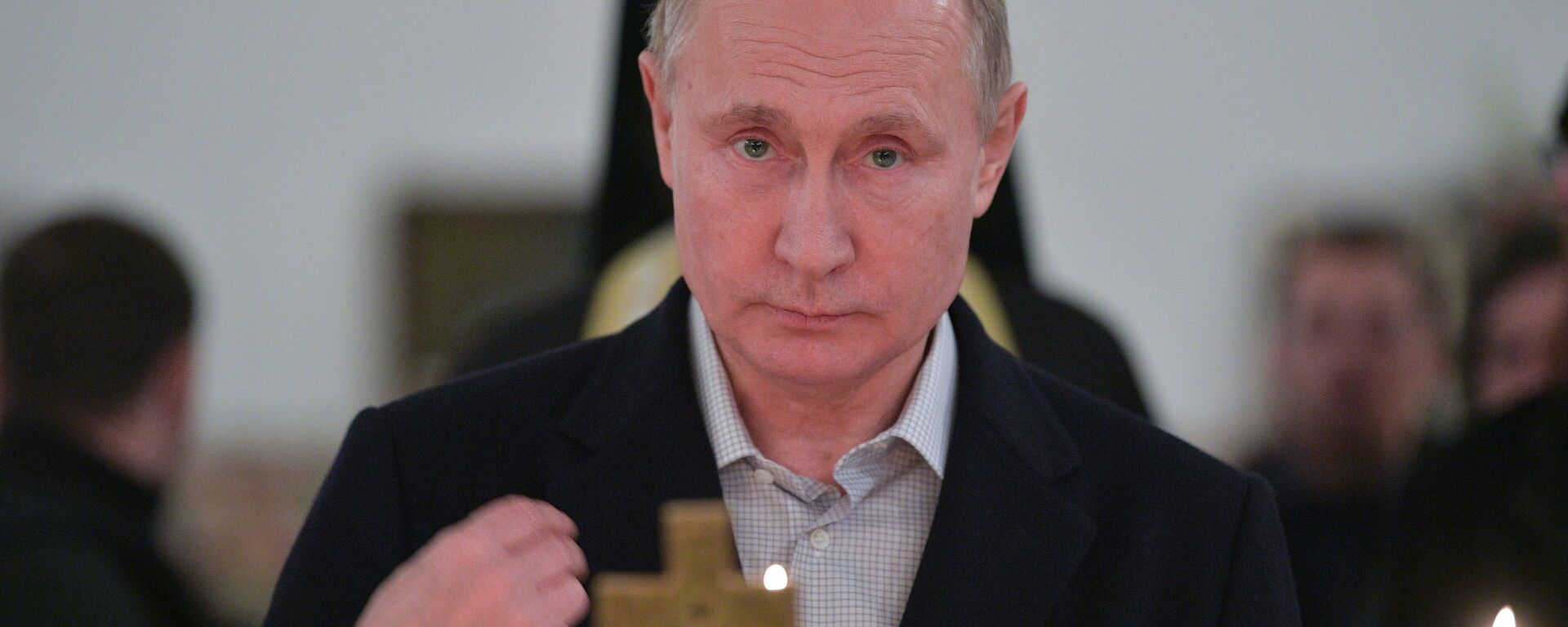 Predsednik Rusije Vladimir Putin tokom bogojavljenskog kupanja - Sputnik Srbija, 1920, 07.01.2023