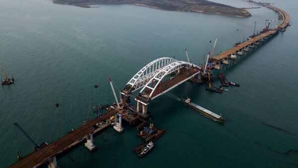 Pogled na Krimski most - Sputnik Srbija