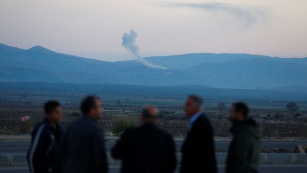 Dim iznad sirijsko-turske granice u provinciji Hataj - Sputnik Srbija
