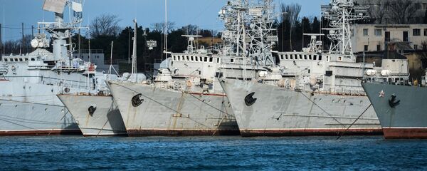Војни бродови који припадају Украјини, усидрени у Севастопољу Војни бродови који припадају Украјини, усидрени у Севастопољу - Sputnik Србија