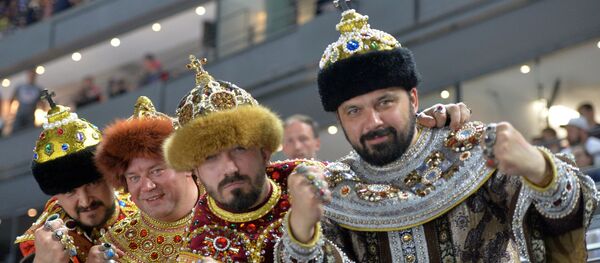 Руски навијачи на утакмици светског првенства у хокеју између репрезентација САД и Русије Руски навијачи на утакмици светског првенства у хокеју између репрезентација САД и Русије - Sputnik Србија