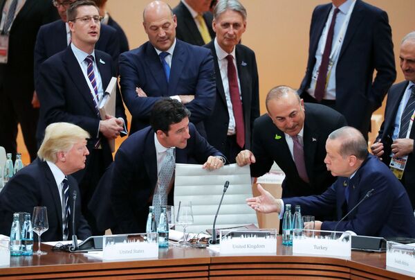 Изјаве политичара које је запамтио цео свет Изјаве политичара које је запамтио цео свет - Sputnik Србија