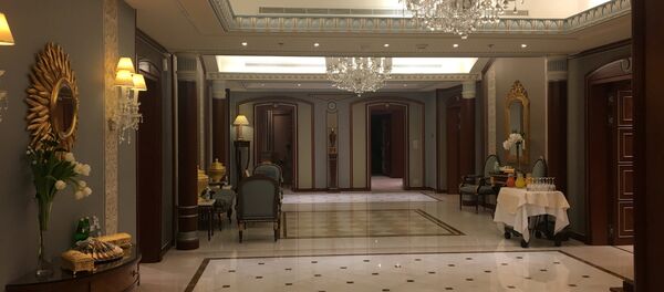 Затвор у ком чами Алвалид бин Талал Затвор у ком чами Алвалид бин Талал - Sputnik Србија