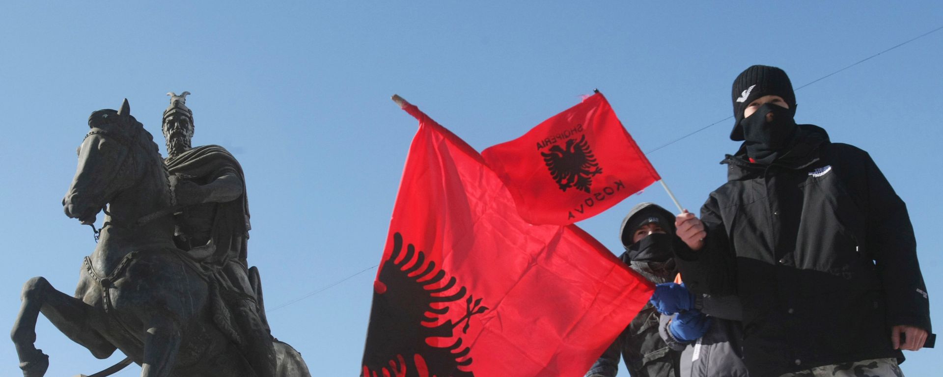 Албанске заставе у Приштини - Sputnik Србија, 1920, 12.09.2026