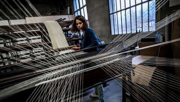 Производња текстила - илустрација - Sputnik Србија